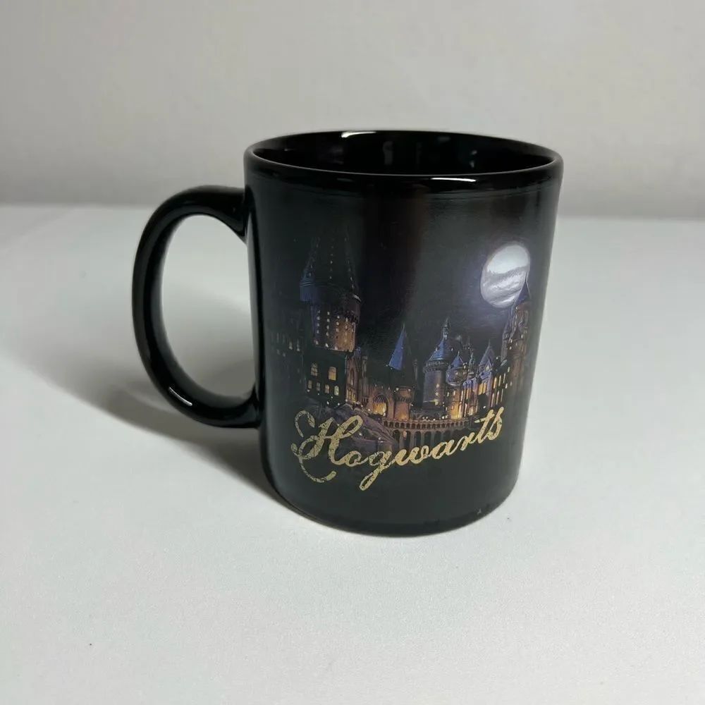 Universal Studios Wizarding World Of Harry Potter Hogwarts 12 Oz Coffee Mug Cup